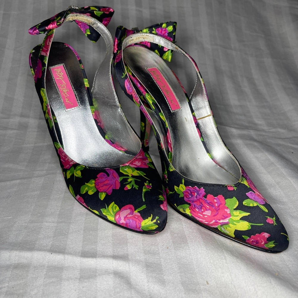 Betsey Johnson Floral Heels - Pink and Black